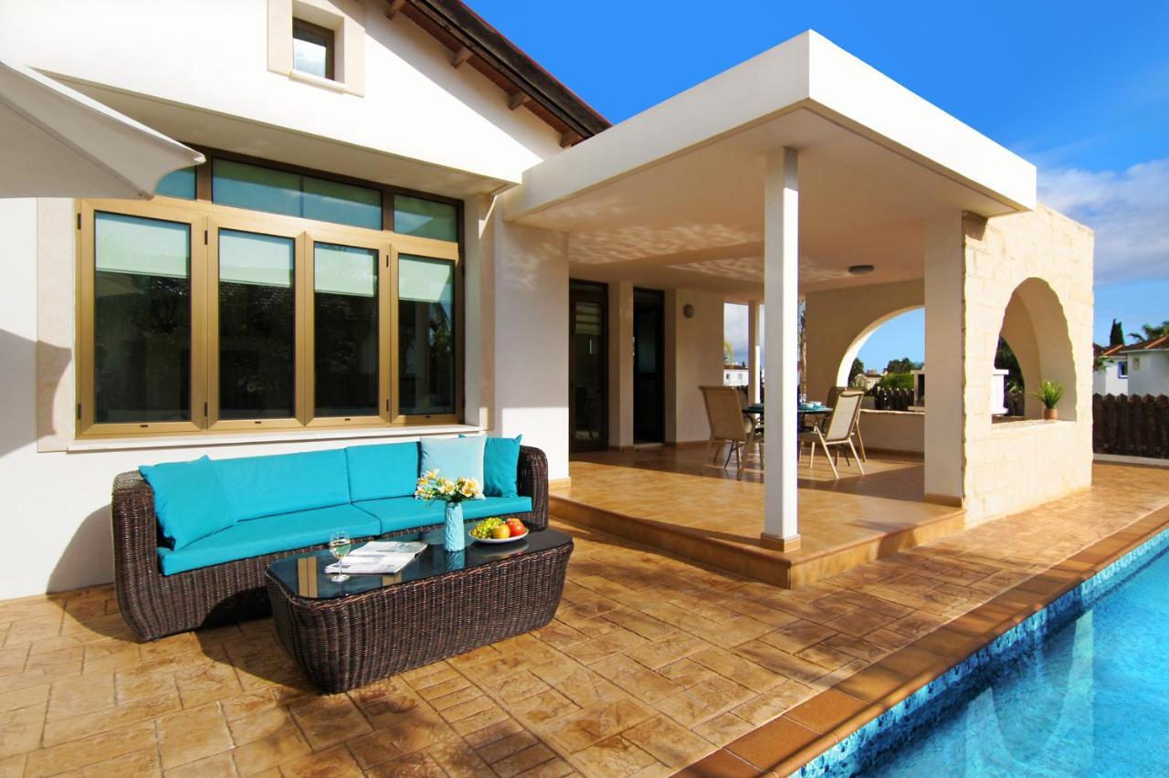 Villa Merry Ayia Napa Ngoại thất bức ảnh