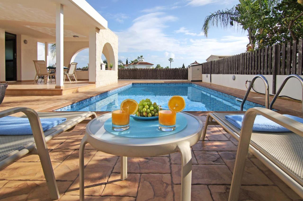 Villa Merry Ayia Napa Ngoại thất bức ảnh