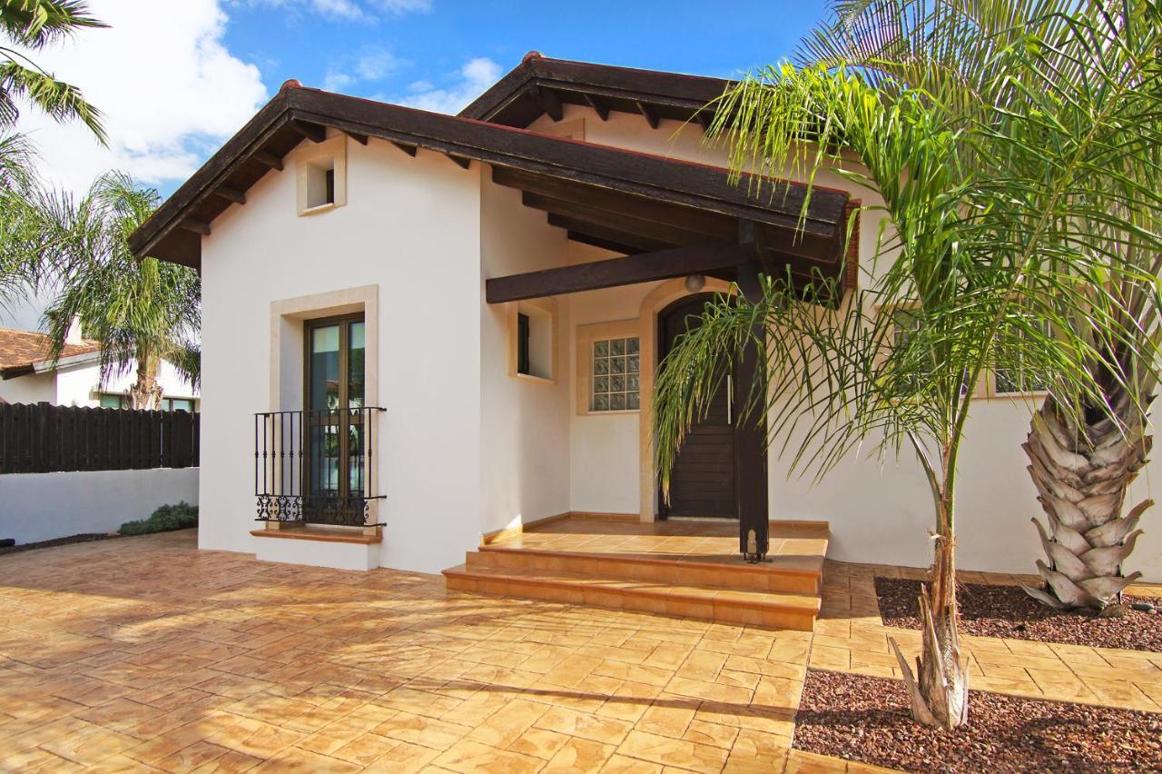 Villa Merry Ayia Napa Ngoại thất bức ảnh