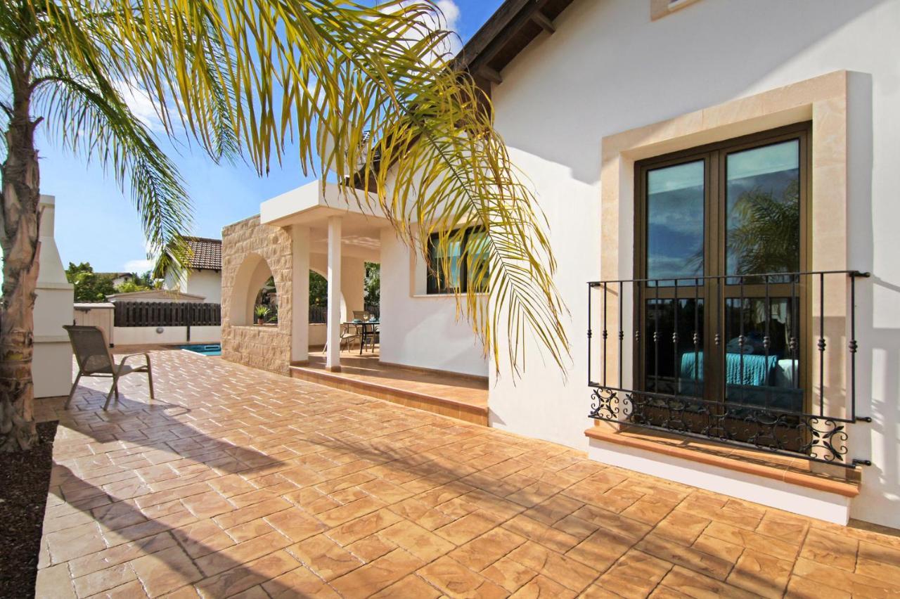 Villa Merry Ayia Napa Ngoại thất bức ảnh