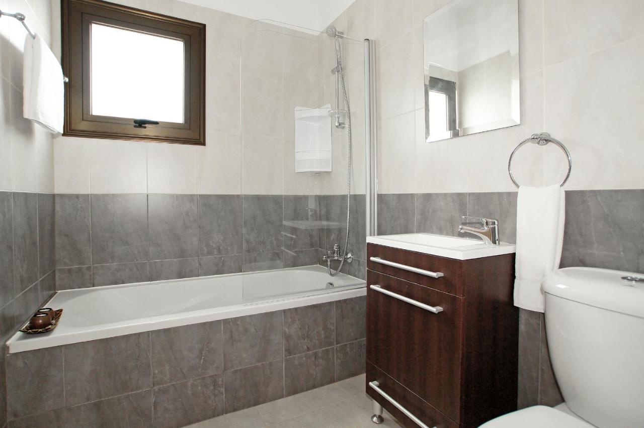 Villa Merry Ayia Napa Ngoại thất bức ảnh